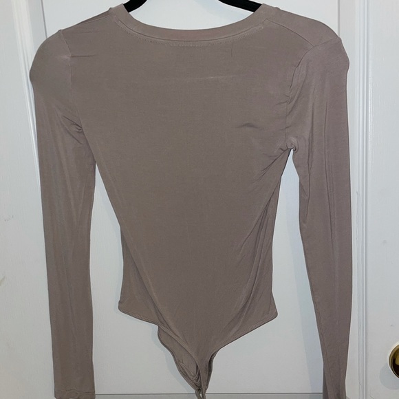 WILFRED FREE Taupe Long Sleeve Bodysuit - Picture 2 of 2